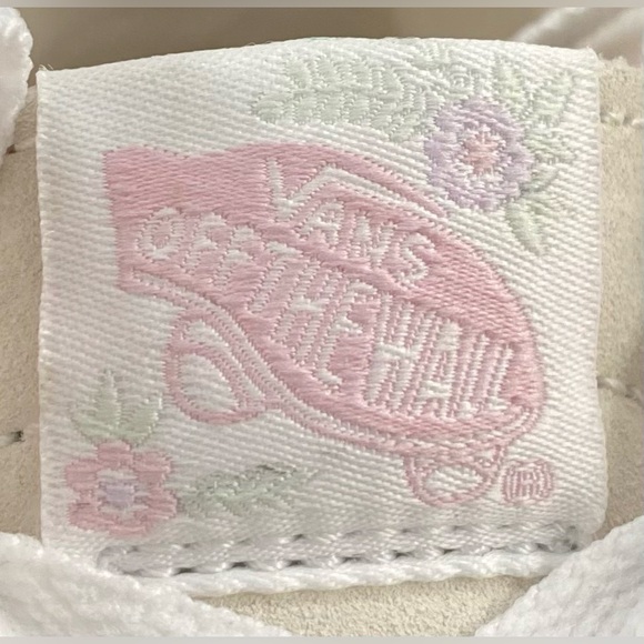 🔥🔥Cream/Pink/White SkateHigh Vans Brand New (Women’s Size 9)  (Men’s Size 7.5) - Picture 9 of 12
